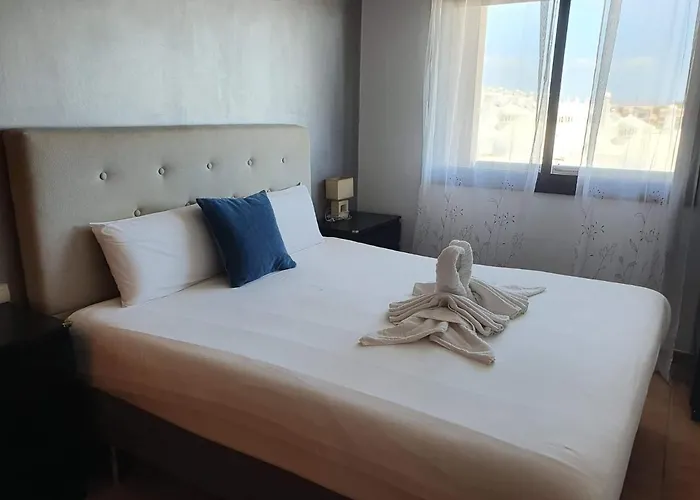 Spacious And Comfortable Paraiso Ii Apartament